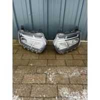 Комплект фара фары светодиодный dacia duster ii 260109550r , 260602515r состояние
