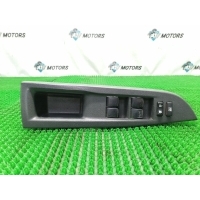 Блок управления стеклоподъемниками Toyota Ractis NSP120 2013 84820-52430