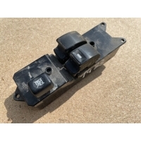 Блок управления стеклоподъемниками Mitsubishi Pajero 3 2004 8608A004