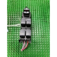 Блок управления стеклоподъемниками Toyota Vitz NSP130 2011 84820-52430