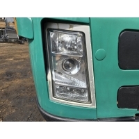 Фара правая Volvo FH 2 21001668