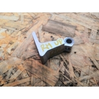 Петля двери Skoda Rapid 2013 8K0831402A