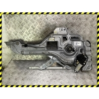 Стеклоподъемник электрический задний левый Hyundai Trajet 2003 834703A000