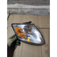 Поворотник правый Mazda MPV 2 2004