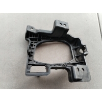 Рамка крепление halogena правый mazda 3 bk 05r - рестайлинг bs3e51684