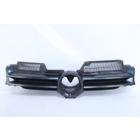 Решетка радиатора Volkswagen Golf 5 1K1 2003-2009 1K0853655A