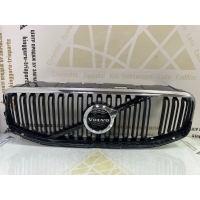 Решетка радиатора Volvo XC60 2 UZ до Рестайлинг 2017-2021 31479494