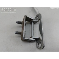 Петля крышки (двери) багажника Лев. Subaru Impreza 2001