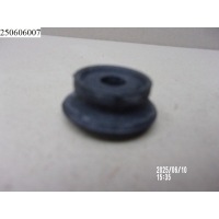 Bтулкa cтoйки cтaбилизатора 1999-2005 Toyota,Aygo 2005- 48817-0D010,488170D010