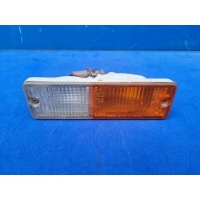 Nissan bluebird универсал 88-90 1988-19990 поворотник правая