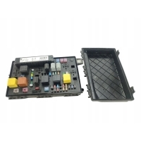 Блок предохранителей opel astra h 2004-2006 743381