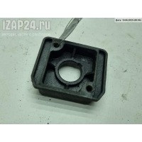 Кронштейн радиатора Volkswagen Phaeton 2003 3d0121275
