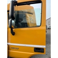 Мерседес actros mp3 левая дверь