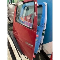 Мерседес atego axor дверь правое