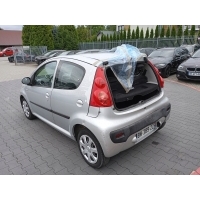 Peugeot 107 2005-2014 фонарь левая