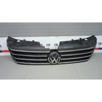 Решетка радиатора VOLKSWAGEN PASSAT (2011) 2012