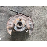 Кулак поворотный правый Toyota Corolla E120 2003