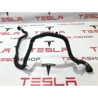 Патрубок радиатора Tesla Model 3 2022 1077595-00-C