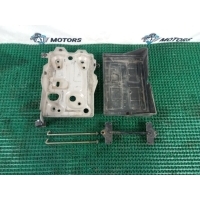 Подставка под аккумулятор Mitsubishi Grandis NA4W 2003 MN157438, MN150747, MN150747, MR952759