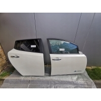 Дверь левый переднего nissan leaf 1 i ze0 белые