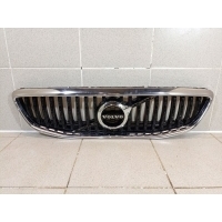 Решетка радиатора Volvo V40 2 31425337