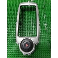 Рамка магнитолы Toyota Vitz NSP130 2010 55405-52860, 84332-52080