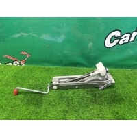 Домкрат Mercedes-Benz C W203 2001 A2035830315