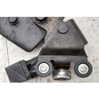 Нижние крепление дверь сдвижная mazda mpv ii lw ld47732c0a 2.0l дизель
