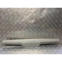 Обшивка крышки багажника Toyota Land Cruiser 200 (2008-2021) 2010 6793960090