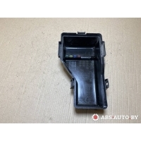 крышка блока предохранителей Toyota RAV4 2 (XA20) 2002 8267242140