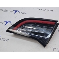 Фонарь крышки багажника правый Tesla Model Y 2022 1077402-00,1077404-00,1502089-00,1077402-96
