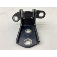Петля двери задней правой нижняя Toyota Toyota Avensis (T250) 2003-2009 6877005020, 6877052031