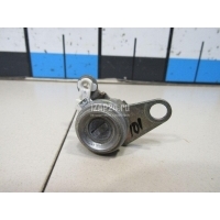 Вставка замка двери прав. Toyota Corolla E10 (1992 - 1997) 6905112360