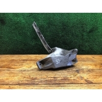 Кронштейн двигателя Volkswagen Passat B5 1999 8D0199307L