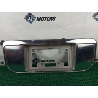 Накладка 5-й двери Nissan Elgrand NE51 2002 90810WL000