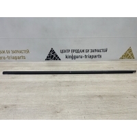 Уплотнитель стекла двери Volkswagen Touareg 3 CR7 2018-2022 760837477
