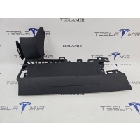 Подушка безопасности коленная Tesla Model Y 2022 1083345-00,1143753-00,1077825-00,1508367-00