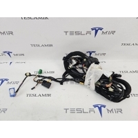 проводка двери передняя правая Tesla Model Y 2022 1489052-00