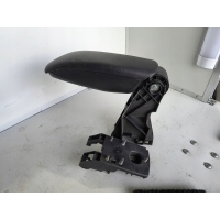 Peugeot 208 i подлокотник