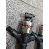 Форсунка топливная Toyota Avensis II (T250) 2003 - 2006 2006 236700R010,