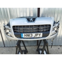 Бампер переднего передний peugeot 3008 i года 2009 - 2013 цвет ezrc