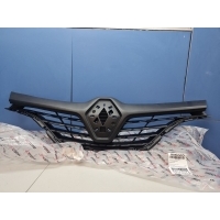 Решетка радиатора Renault Kaptur 2016- 8440409