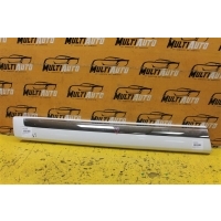 Накладка двери Перед. Toyota Land Cruiser 200 2012-2015 7507260110