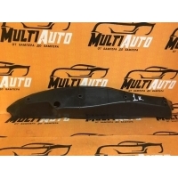 Пыльник крыла Перед. Mercedes C-classe W204 a2048890125