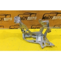 Кронштейн фары Перед. Mercedes C-classe W205 2015-2018 a2056225300