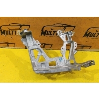 Кронштейн фары Перед. Mercedes C-classe W205 2015-2018 a2056225300