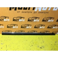 Накладка двери Перед. Mercedes R-classe W251 2005-2015 a2516902262