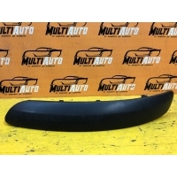 Накладка бампера Перед. Volkswagen Golf 5 Plus 5M0807717