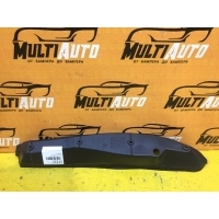 Пыльник крыла Перед. Mercedes C-classe W204 a2048890225