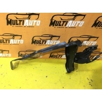 Кронштейн фары Перед. Mercedes C-classe W204 a204626045